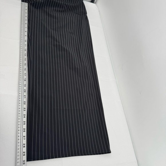 Alo Yoga Pinstripe Daylight Boxer Pant Size L Black/titanium - Picture 12 of 14